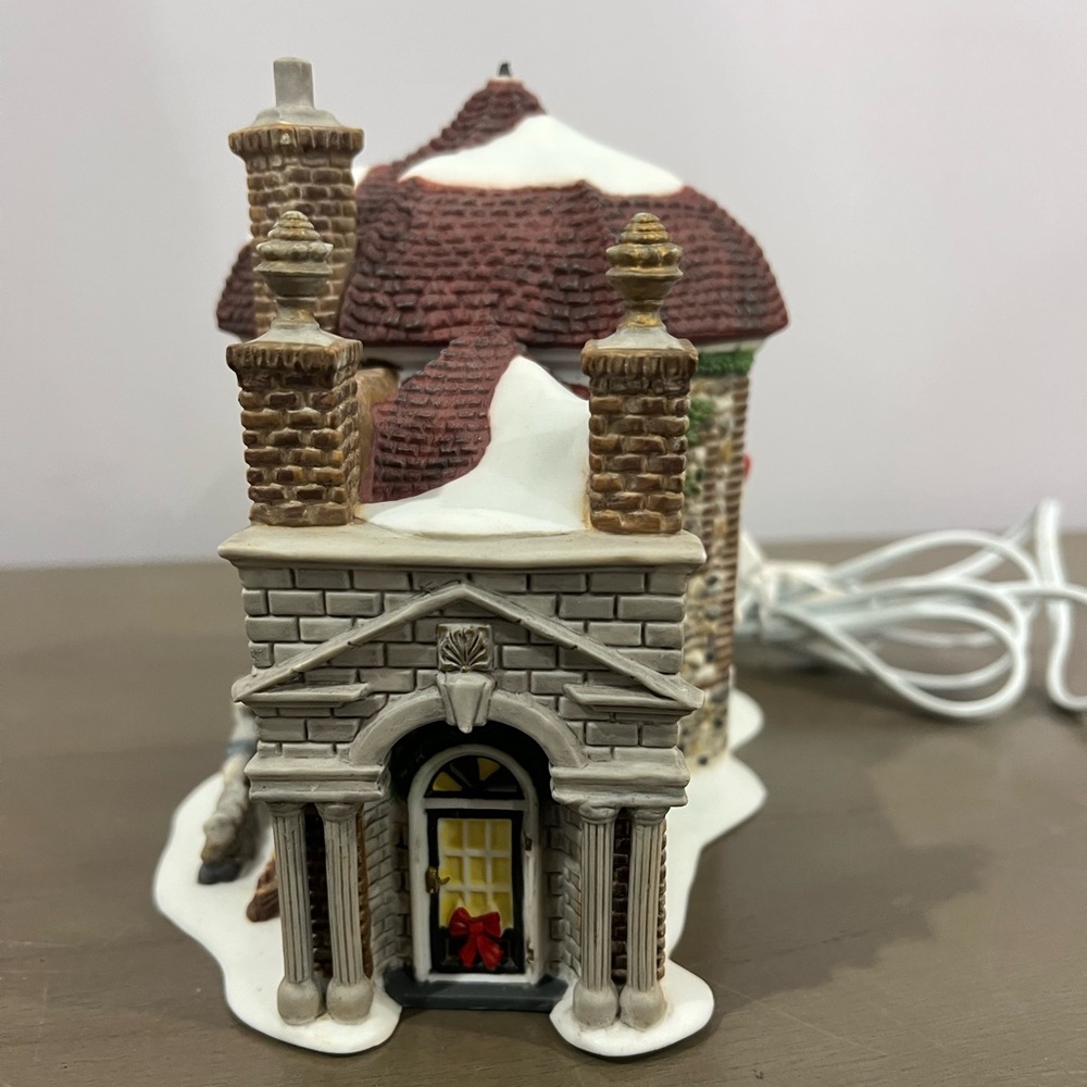 Department 56 The Dickens' Village Series: Hop Castle Folly